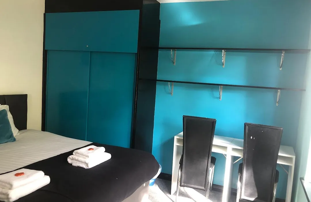 Bassett Avenue - Superking Room-1